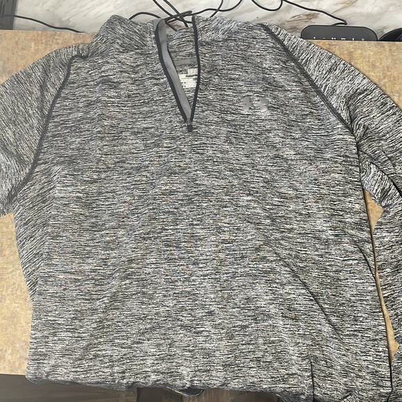 Underarmour gray pullover - Picture 2 of 2